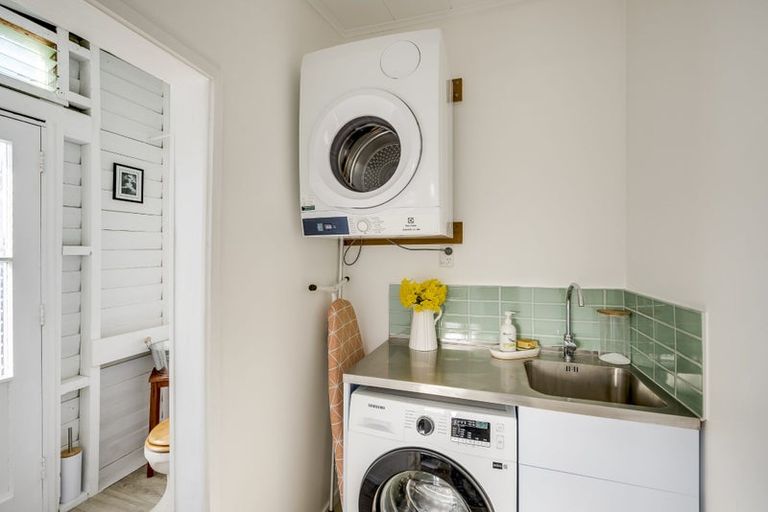 Photo of property in 19 Mcdonald Street, Napier South, Napier, 4110