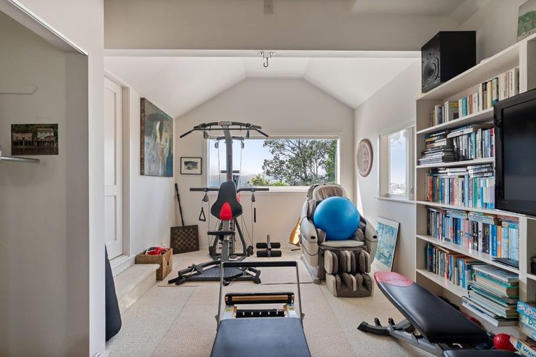 Photo of property in 52 Karepa Street, Brooklyn, Wellington, 6021