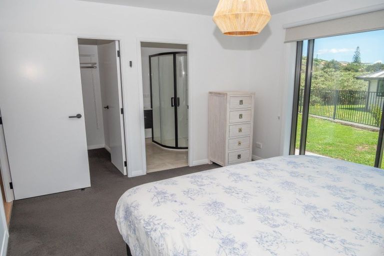 Photo of property in 9 Loke Crescent, Coopers Beach, 0420