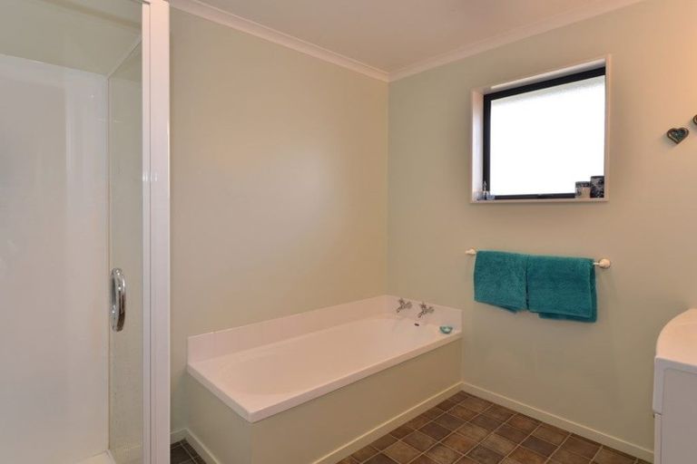 Photo of property in 28 Standish Place, Stoke, Nelson, 7011