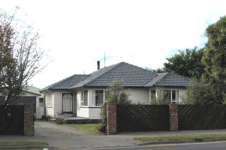 Photo of property in 64 Racecourse Road, Sockburn, Christchurch, 8042