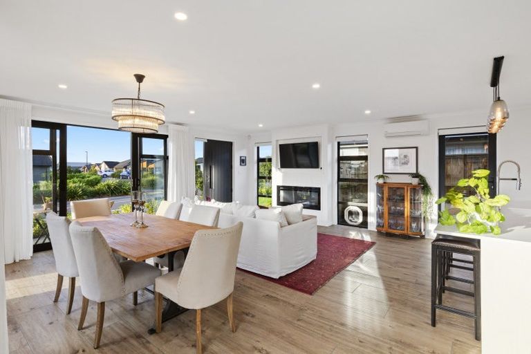 Photo of property in 2 Wesleyan Street, Paerata, 2124