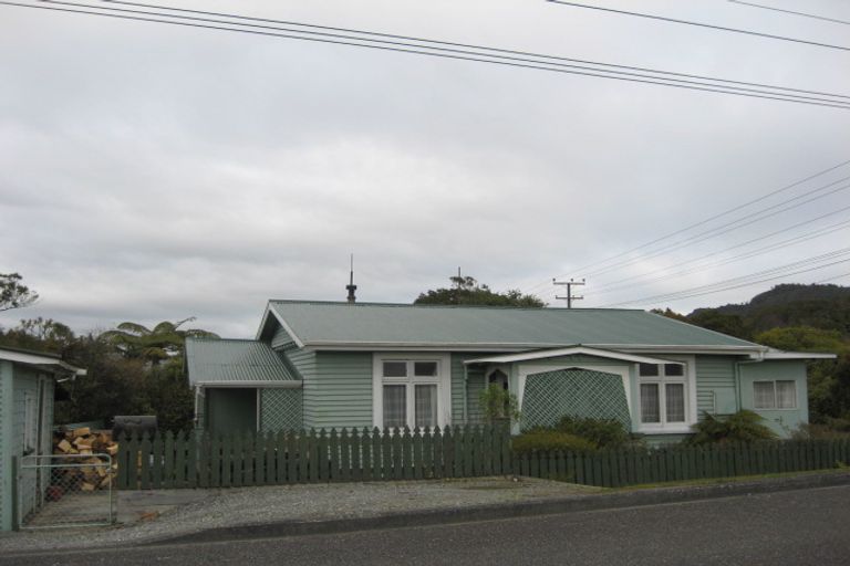Photo of property in 1 Seddon Street, Runanga, 7803