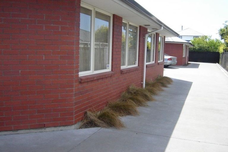 Photo of property in 92b Peverel Street, Riccarton, Christchurch, 8041