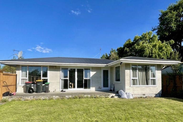 Photo of property in 2/60 Grahams Road, Burnside, Christchurch, 8041