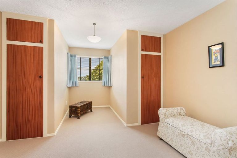 Photo of property in 1 Whareora Terrace, Cashmere, Christchurch, 8022