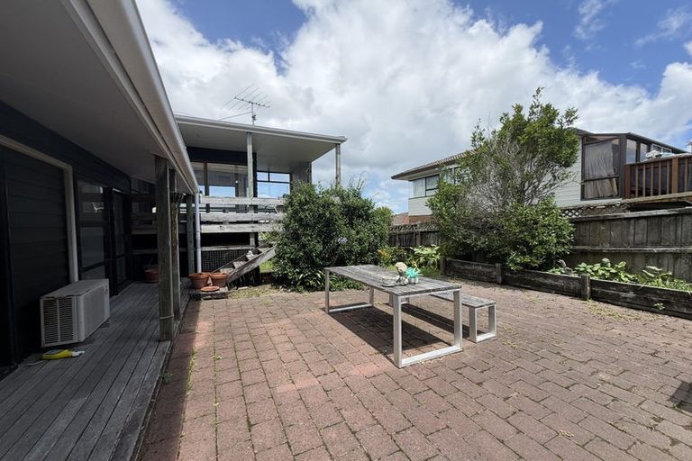 Photo of property in 1/26 East Coast Road, Milford, Auckland, 0620