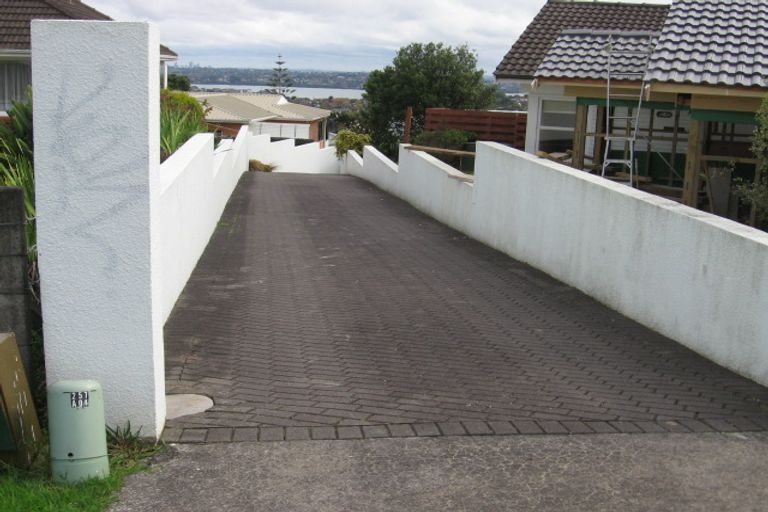 Photo of property in 1/70 Bleakhouse Road, Howick, Auckland, 2014