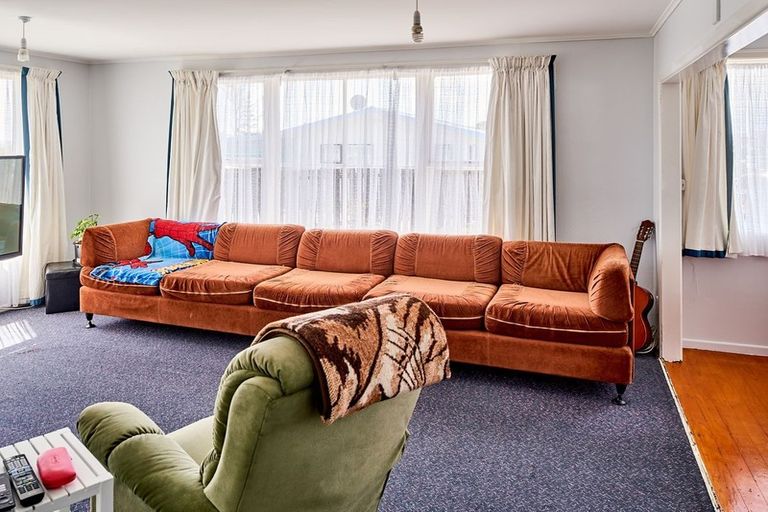 Photo of property in 29 Aberfeldy Street, Cannons Creek, Porirua, 5024