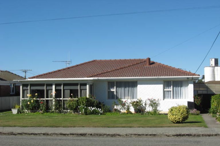 Photo of property in 43 Harris Street, Waimate, 7924