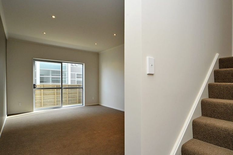 Photo of property in 3/123 The Parade, Island Bay, Wellington, 6023