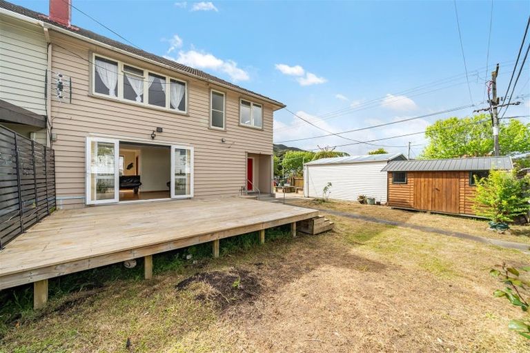 Photo of property in 104 Whites Line East, Waiwhetu, Lower Hutt, 5010