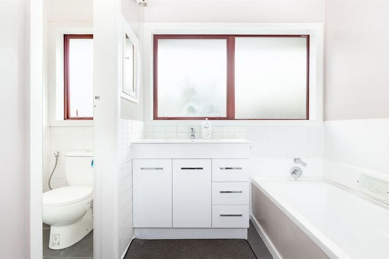 Photo of property in 99 Woodbury Street, Russley, Christchurch, 8042