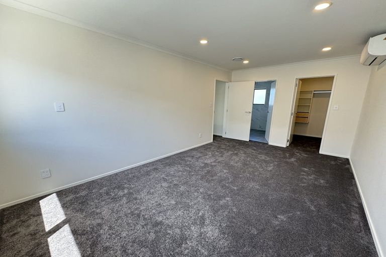 Photo of property in 22d Toru Street, Te Atatu Peninsula, Auckland, 0610