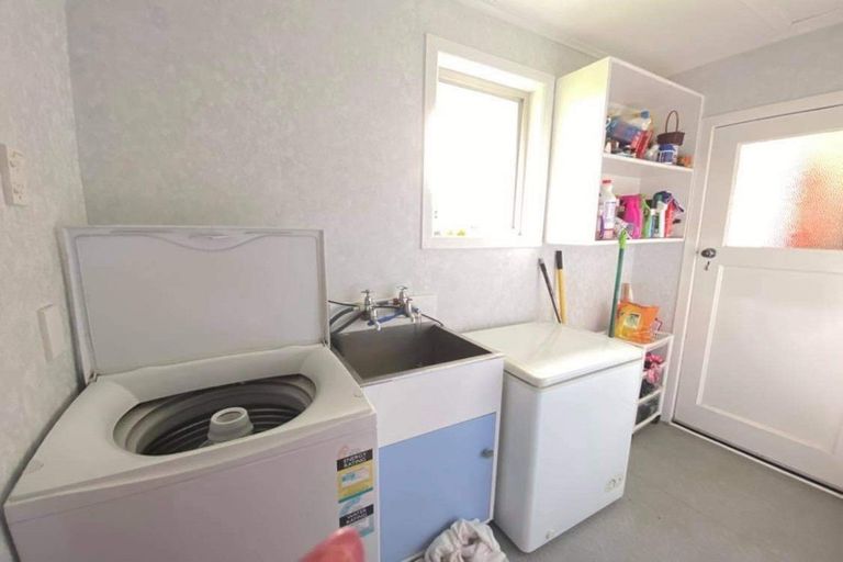 Photo of property in 15 Bedford Street, Eltham, 4322