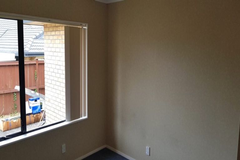 Photo of property in 15 Ashland Place, Weymouth, Auckland, 2103