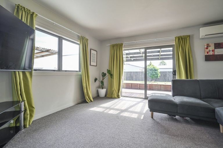 Photo of property in 16 Arklow Place, Flaxmere, Hastings, 4120