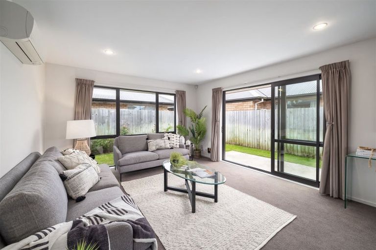 Photo of property in 12 Somerville Crescent, Aidanfield, Christchurch, 8025