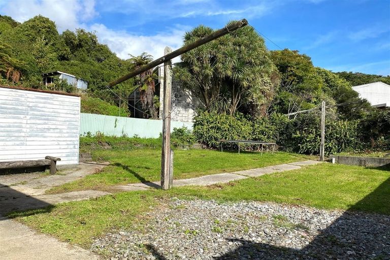 Photo of property in 48 Murray Street, Greymouth, 7805
