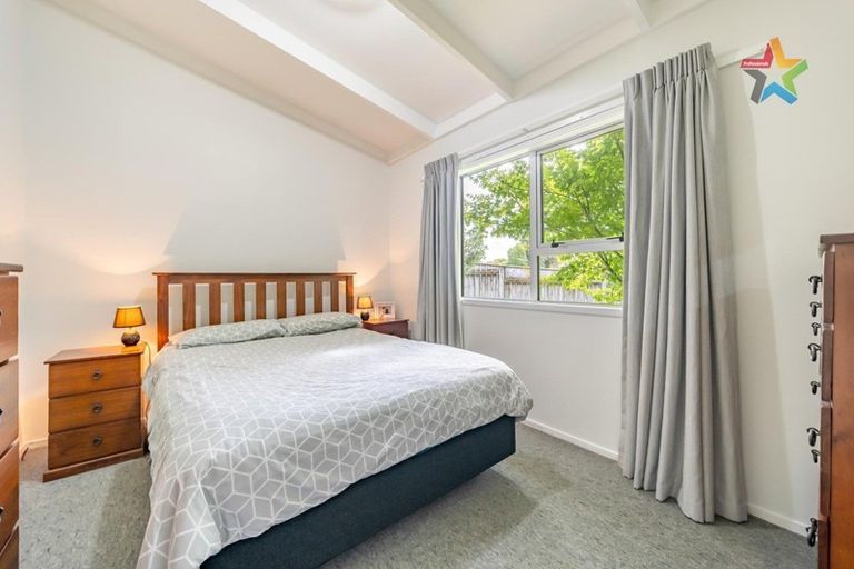 Photo of property in 34 Fenchurch Grove, Stokes Valley, Lower Hutt, 5019