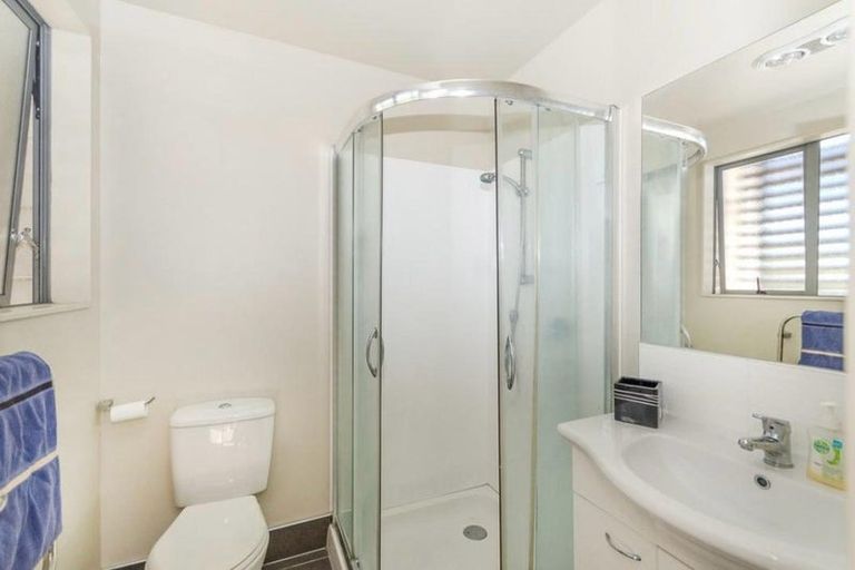 Photo of property in 16 Zabeel Crescent, Takanini, 2112