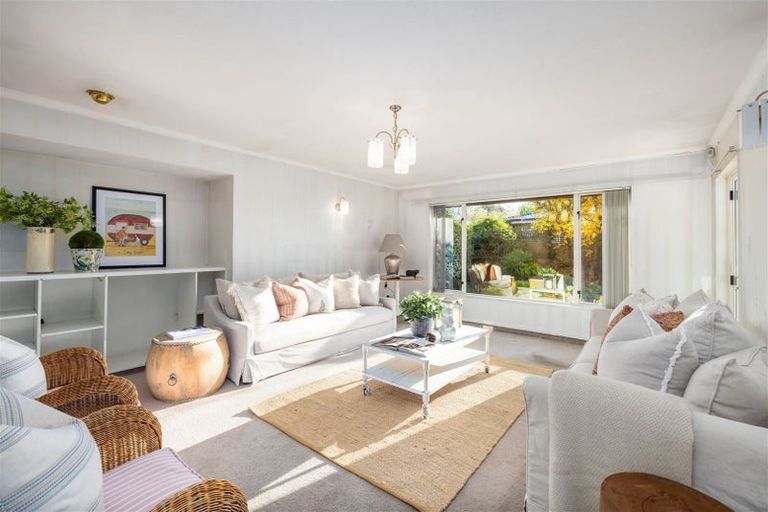 Photo of property in 4 Woodford Terrace, Ilam, Christchurch, 8053