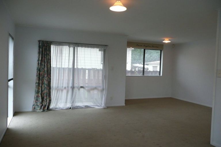 Photo of property in 3/327 Weymouth Road, Weymouth, Auckland, 2103