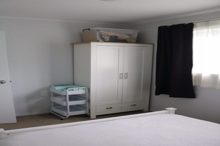 Photo of property in 18 Dunstall Place, Mangere Bridge, Auckland, 2022