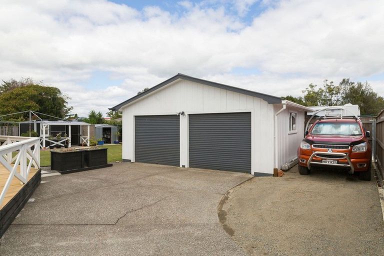 Photo of property in 10 Ranfurly Street, Dannevirke, 4930