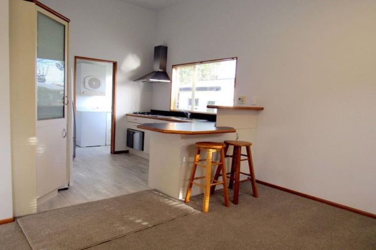 Photo of property in 1070 Beach Road, Torbay, Auckland, 0630