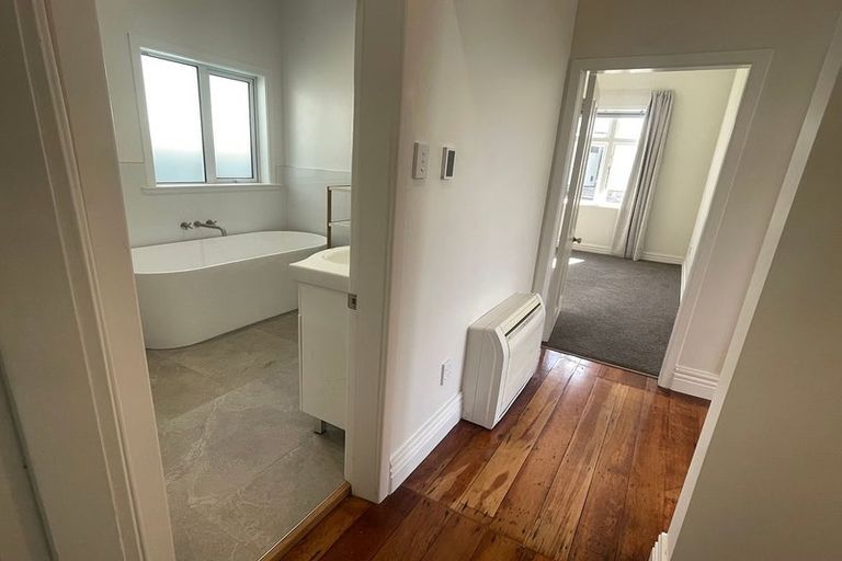 Photo of property in 158 Russell Terrace, Berhampore, Wellington, 6023