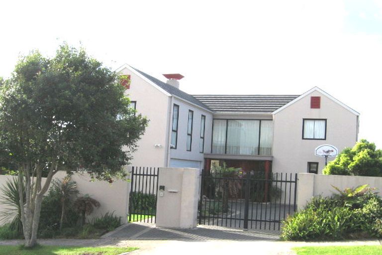 Photo of property in 14 Corriedale Place, Somerville, Auckland, 2014