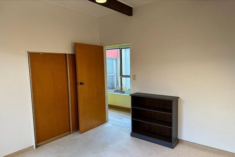 Photo of property in 4a Sunny Glen, Waikanae, 5036