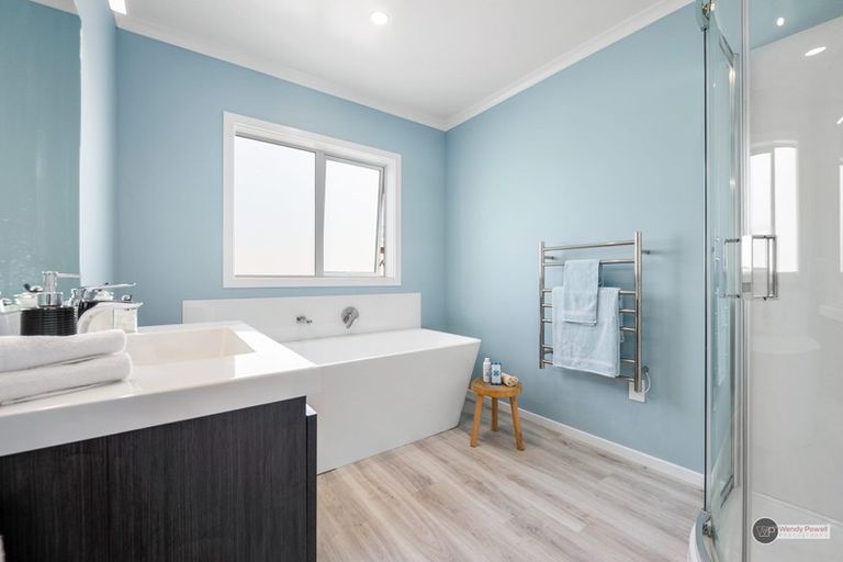 Photo of property in 43 Brian Morgan Terrace, Wainuiomata, Lower Hutt, 5014