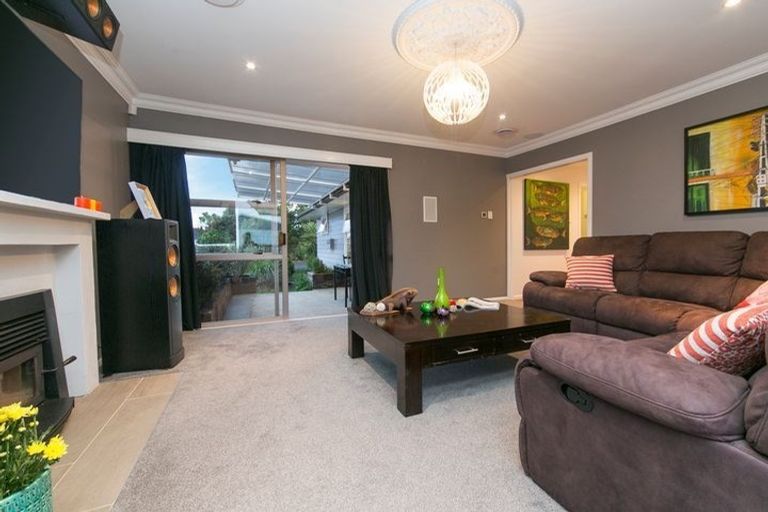 Photo of property in 100 Swanson Road, Henderson, Auckland, 0610