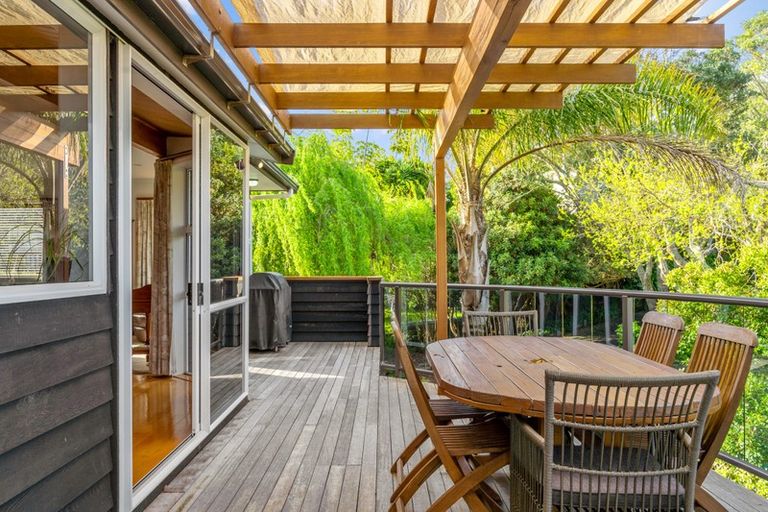 Photo of property in 99 Churchill Road, Murrays Bay, Auckland, 0630