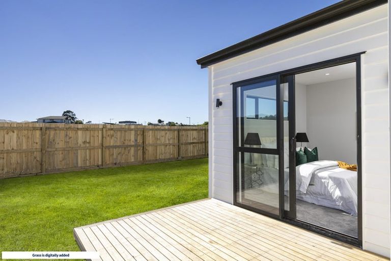 Photo of property in 47 Mcindoe Road, Kumeu, 0810