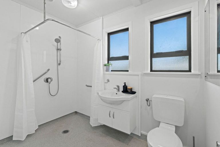 Photo of property in 19 Omori Place, Castlecliff, Whanganui, 4501