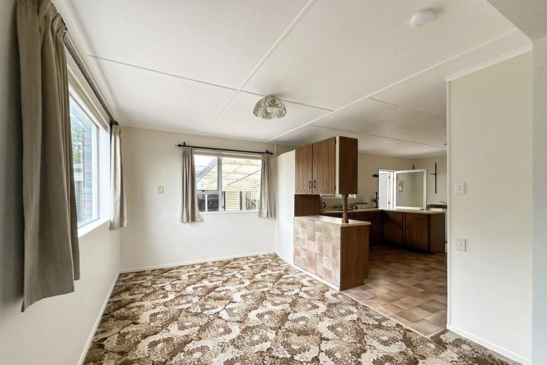 Photo of property in 5 Fookes Street, Waverley, 4510