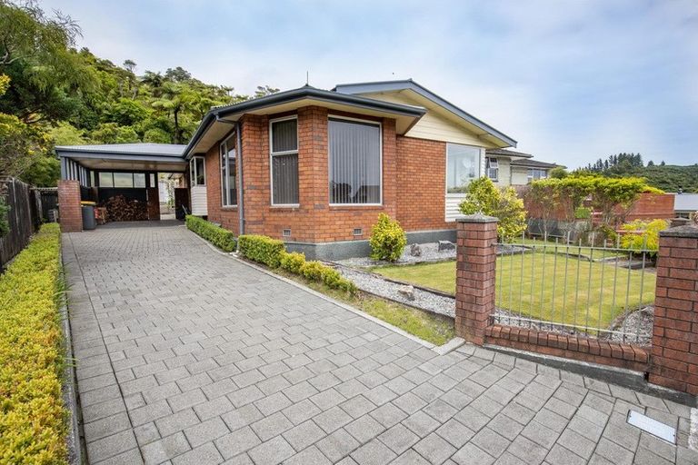 Photo of property in 21 Coates Street, Greymouth, 7805