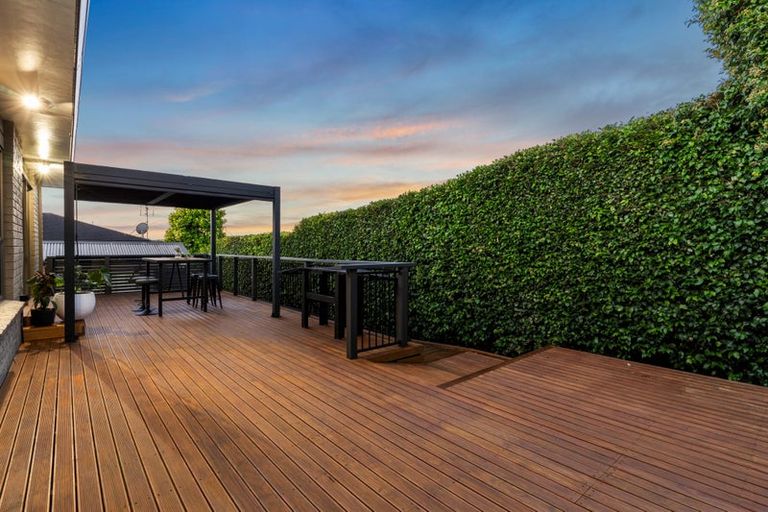 Photo of property in 2/36 Browns Bay Road, Rothesay Bay, Auckland, 0630