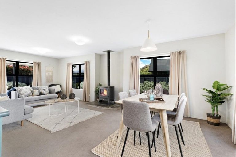 Photo of property in 7 Rere Road, Lake Hayes, Queenstown, 9304