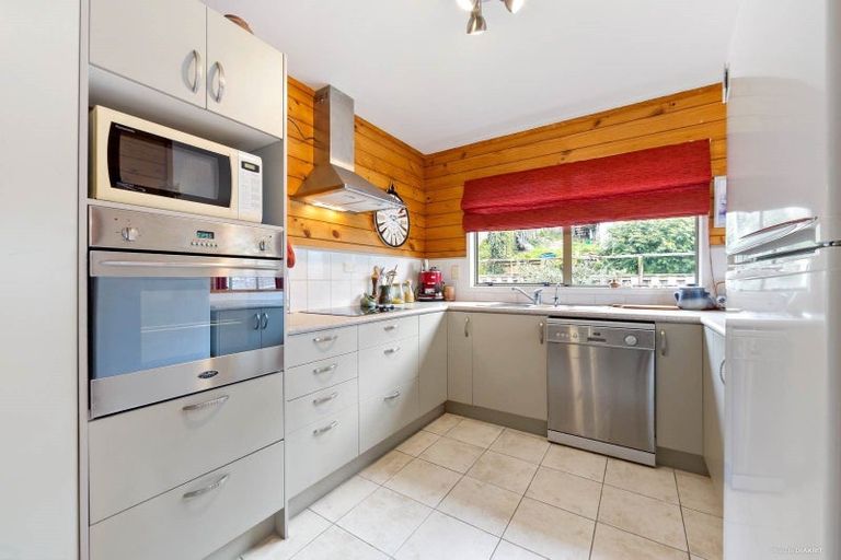 Photo of property in 2/71 Stanmore Bay Road, Stanmore Bay, Whangaparaoa, 0932