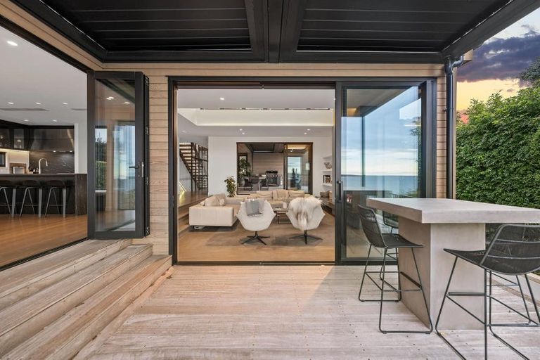 Photo of property in 24 Seacliffe Avenue, Belmont, Auckland, 0622