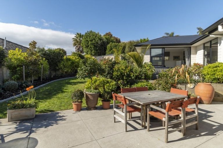 Photo of property in 26 Broadwater Close, Pyes Pa, Tauranga, 3112