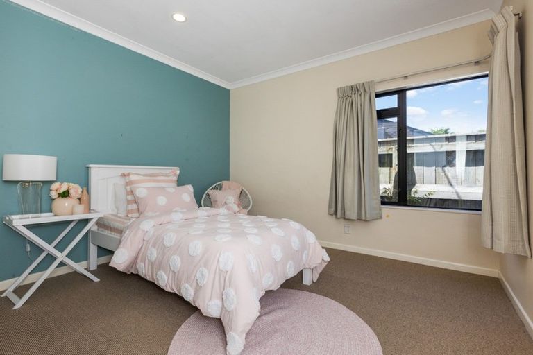 Photo of property in 56 Fairview Place, Havelock North, 4130