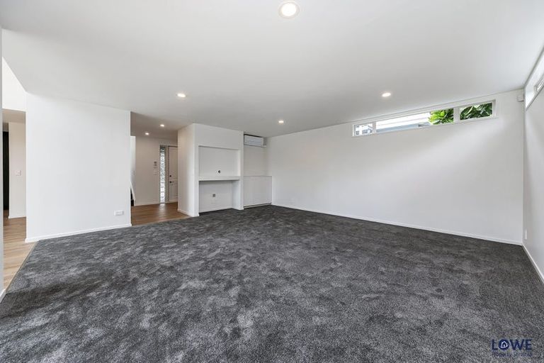 Photo of property in 1/2 Hauraki Road, Hauraki, Auckland, 0622