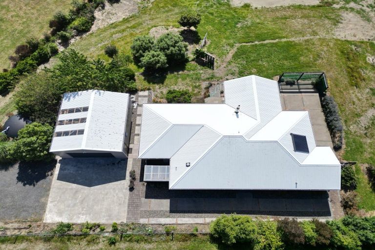 Photo of property in 90 Bergin Road, Foxton, 4814