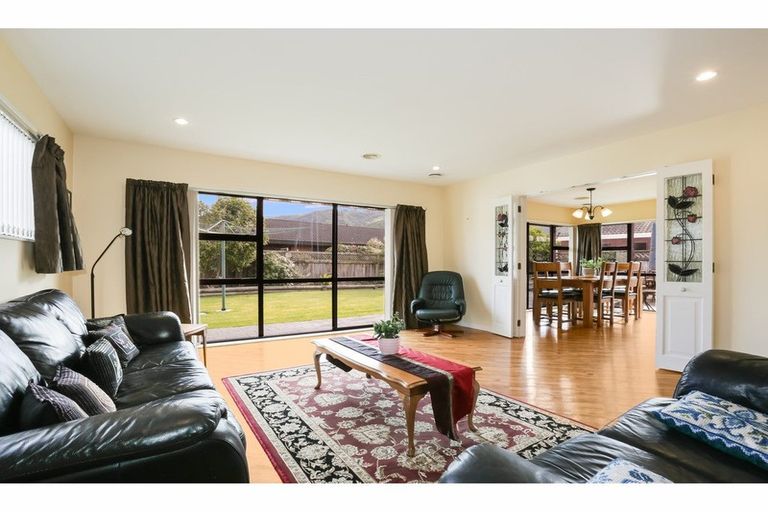 Photo of property in 9 Clearwater Terrace, Brown Owl, Upper Hutt, 5018