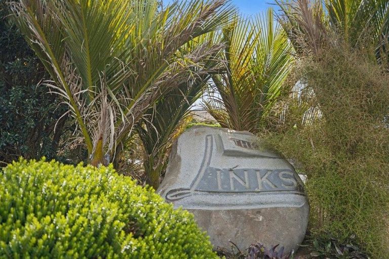 Photo of property in 49b Links Drive, Waiwhakaiho, New Plymouth, 4312
